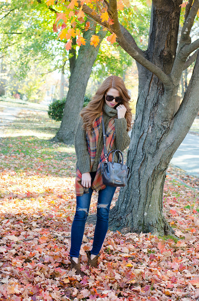 green-sweater-and-autumn-scarf